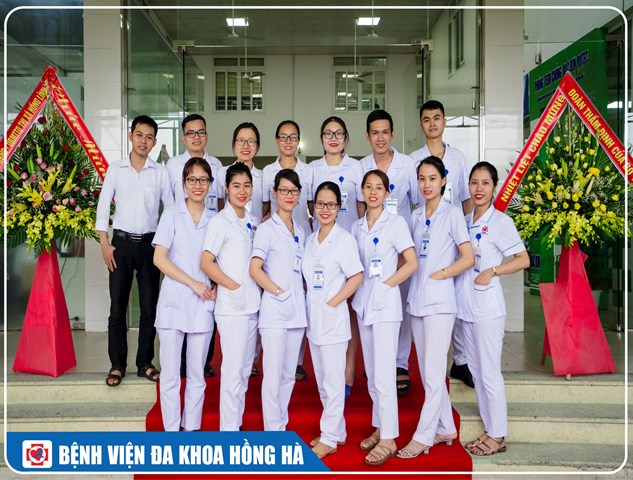 Tập thể nhân viên khoa xét nghiệm BV Đa Khoa Hồng Hà