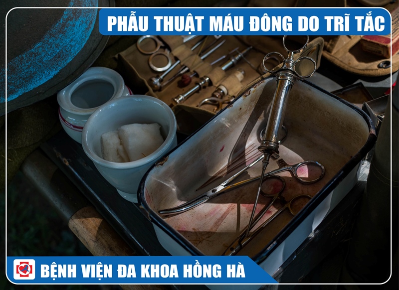 Ảnh đại diện phẫu thuật cục máu đông do trĩ tắc mạch