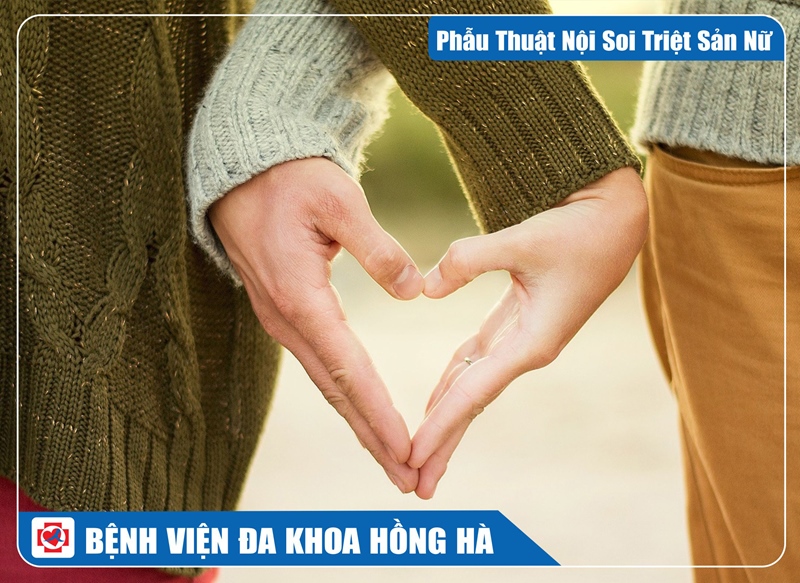 Hình Minh Hoạ Phẫu Thuật Nội Soi Triệt Sản Nữ