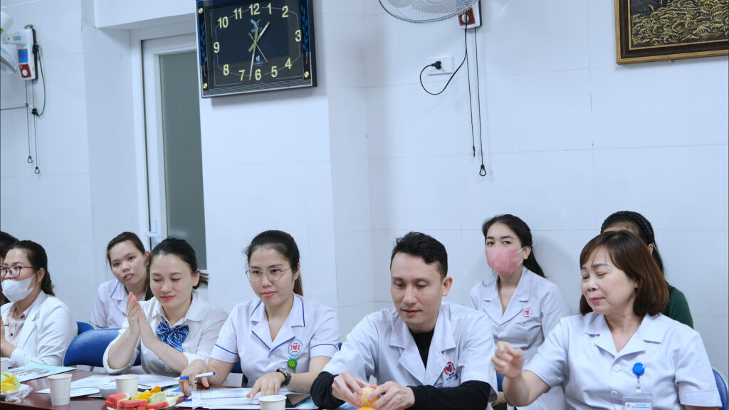 Cán bộ nhân viên BV tham dự hội thảo